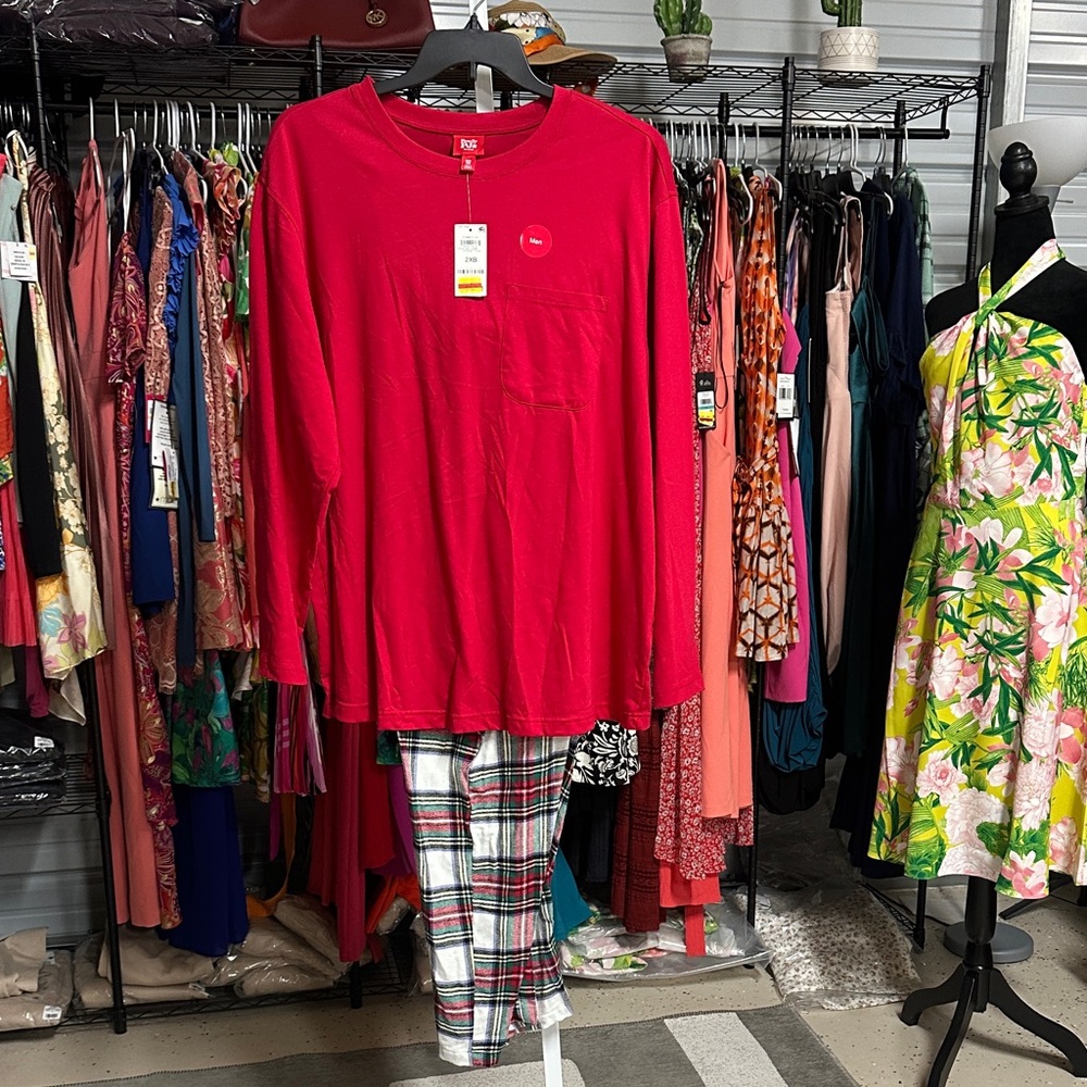 NWT Macy’s family PJs two piece set